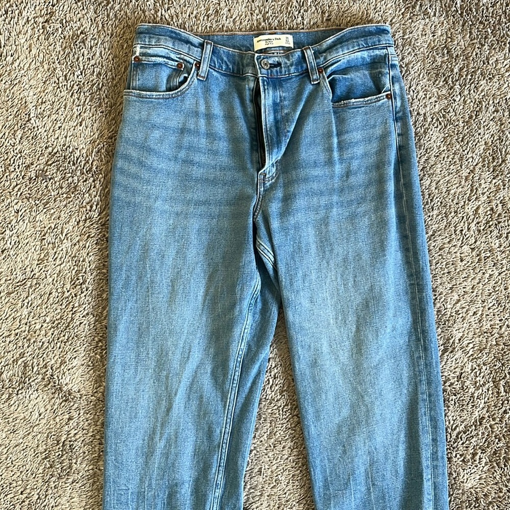 Abercrombie high rise Mom jeans